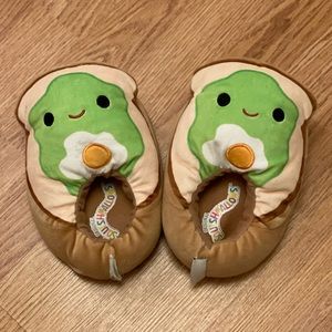 Squishmallow Slippers Sz 2-3